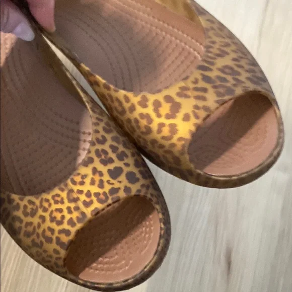 Leopard Print Peep Crocs Toe Flats - Picture 5 of 5